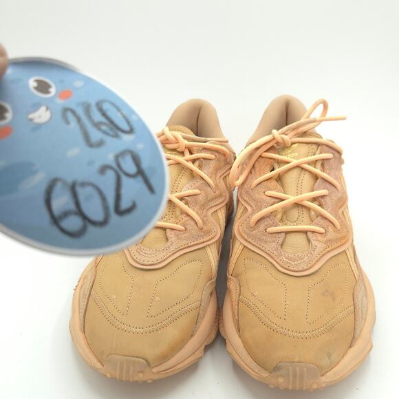 Adidas Originals Ozweego Men\'s Size 11.5 Glow Orange Sneakers